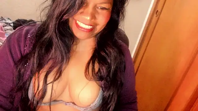 ebonycamelia online show from 06-11-26, 06:38
