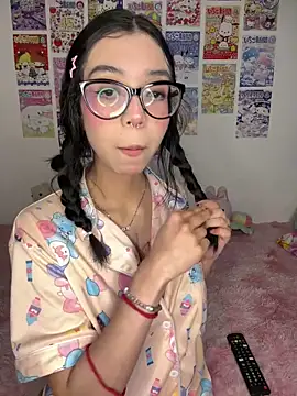 Snapshot of Valen-Foxx1 chatting on 02-02-26, 05:50 Valen-Foxx1 online show from 02-02-26, 05:50