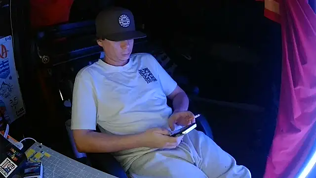 Bowerboi online show from 11-26-25, 09:20