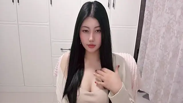 XIAOFENG-2025 online show from 06-10-26, 10:49