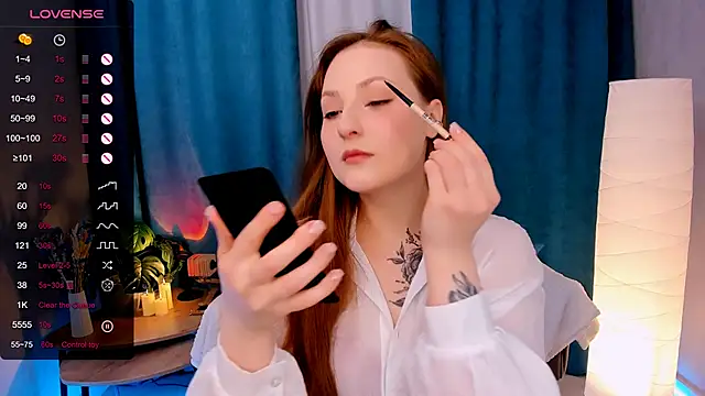 velvet cherry  online show from 04-01-26, 08:48