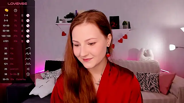 velvet cherry  online show from 12-04-25, 09:08