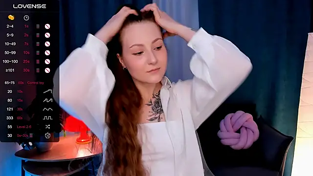 velvet cherry  online show from 11-30-25, 08:48