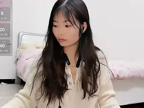 Ava-Baby online show from 11-19-25, 01:11