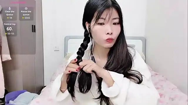 Ava-Baby online show from 11-26-25, 06:02