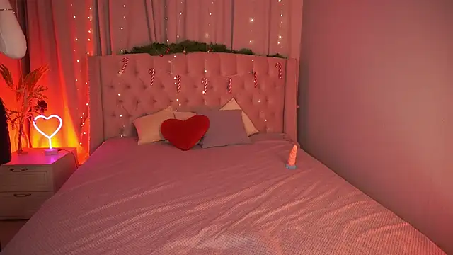 AnnetteLane online show from 01-15-26, 05:11