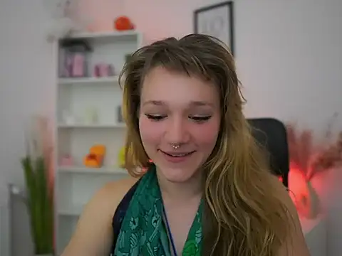 cute brutality online show from 06-18-26, 01:16
