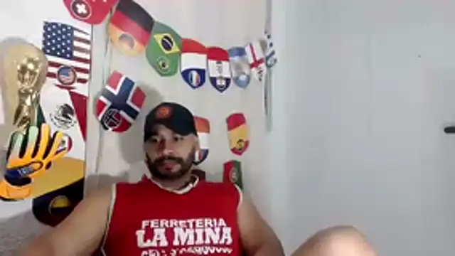Snapshot of musclehetero chatting on 06-27-26, 07:36 musclehetero online show from 06-27-26, 07:36