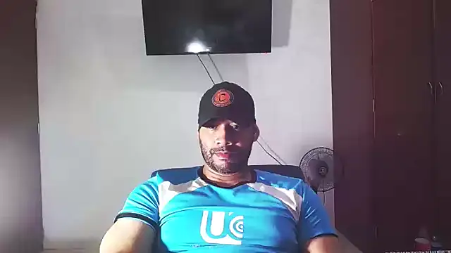 musclehetero online show from 12-15-25, 06:41