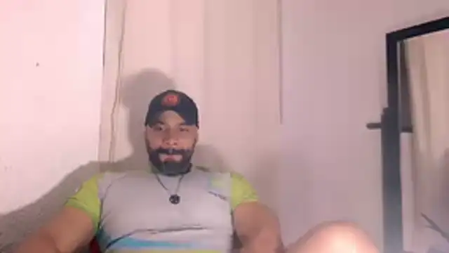 Snapshot of musclehetero chatting on 06-27-26, 12:22 musclehetero online show from 06-27-26, 12:22