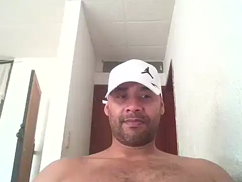 musclehetero online show from 05-05-26, 08:45