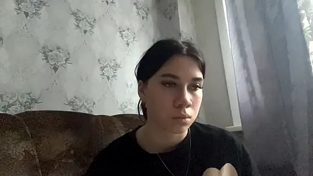 DebbiGoodknight online show from 12-04-25, 09:41