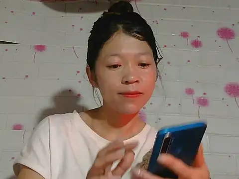 Kim mon online show from 12-18-25, 01:44