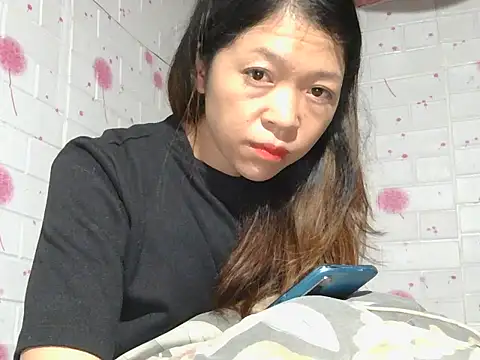 Kim mon online show from 11-21-25, 01:59