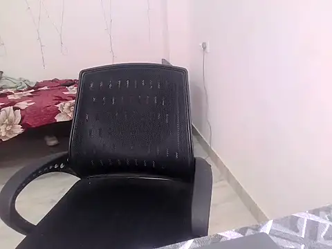 shivani sharma 2 online show from 12-16-25, 07:12