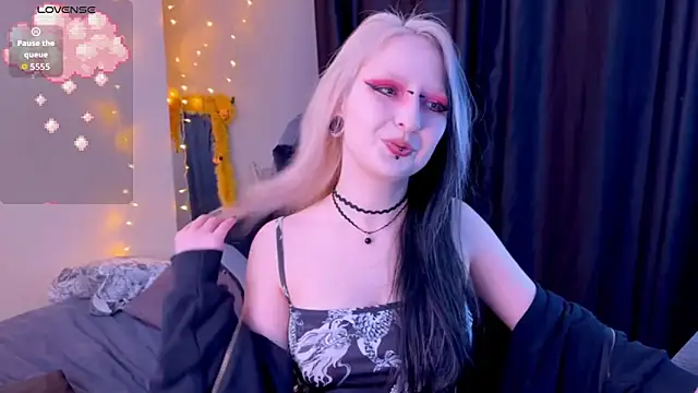 lavender monster online show from 05-31-26, 11:38
