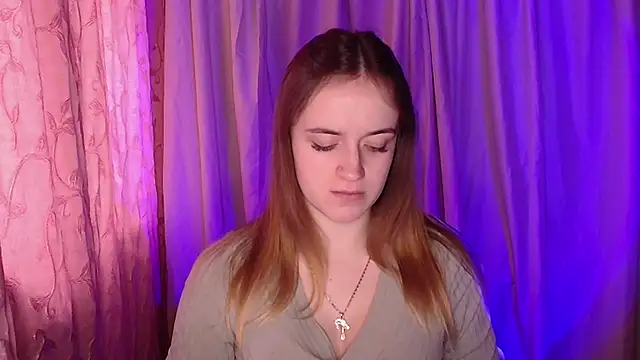 Snapshot of Illa_May chatting on 01-06-26, 10:30 Illa May online show from 01-06-26, 10:30