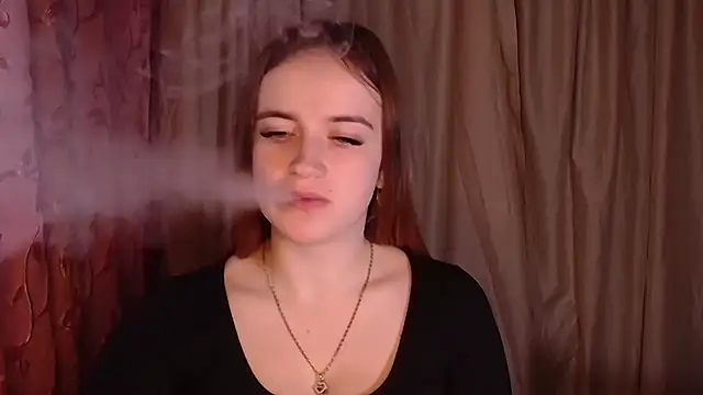 Snapshot of Illa_May chatting on 12-05-25, 06:45 Illa May online show from 12-05-25, 06:45