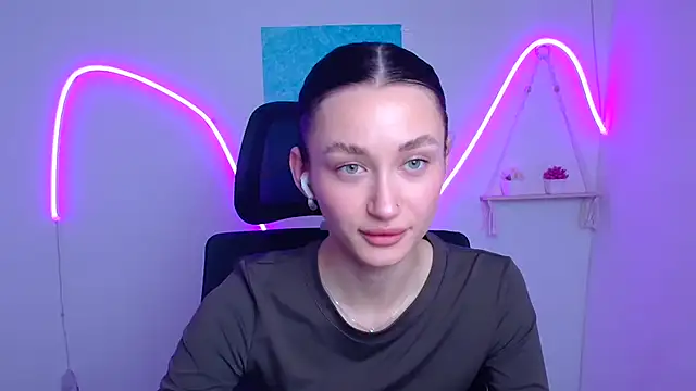 Stella XO online show from 05-14-26, 05:48