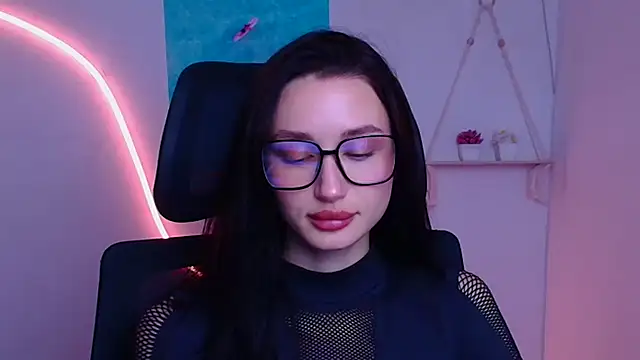 Stella XO online show from 12-18-25, 06:40