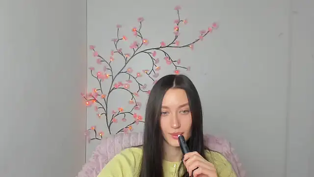 Stella XO online show from 03-25-26, 06:24