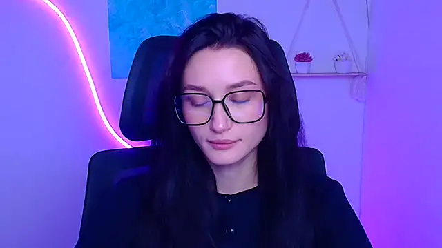 Stella XO online show from 11-26-25, 06:24