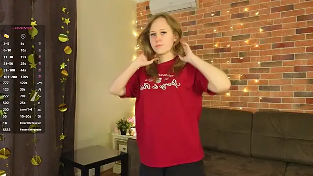 Snapshot of VoidElaris chatting on 01-16-26, 07:07 VoidElaris online show from 01-16-26, 07:07