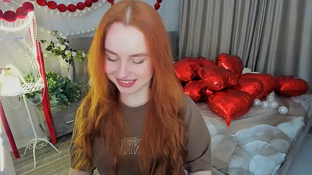 AirySilhouette online show from 02-15-26, 06:07