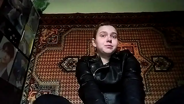 KikiBang online show from 11-28-25, 08:25