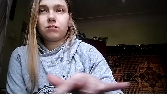 KikiBang online show from 12-23-25, 08:46