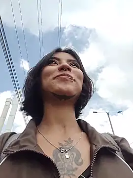 Zoe addiction online show from 12-17-25, 05:29