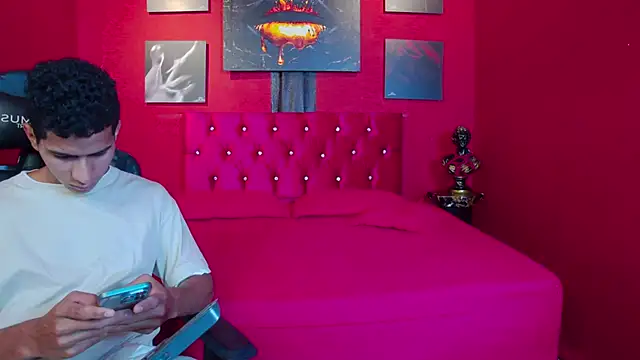 Noah Greenhart online show from 01-11-26, 03:08