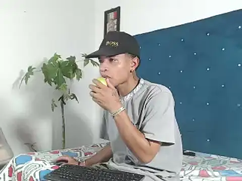 crissex3 online show from 04-05-26, 12:17