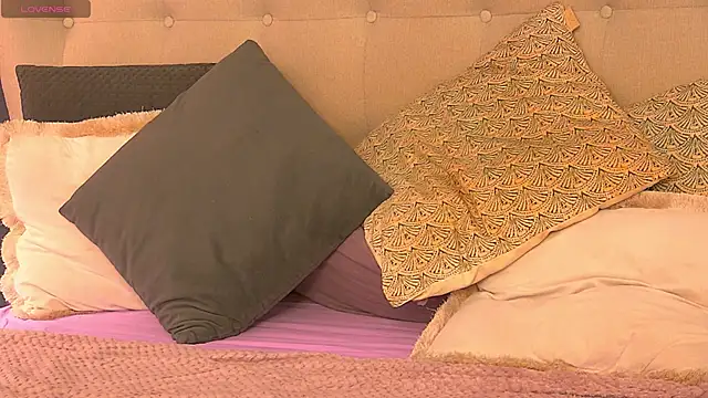 SeniGrandee online show from 05-13-26, 08:27