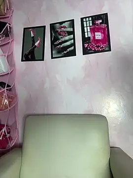 melyssaa23 online show from 04-07-26, 01:29