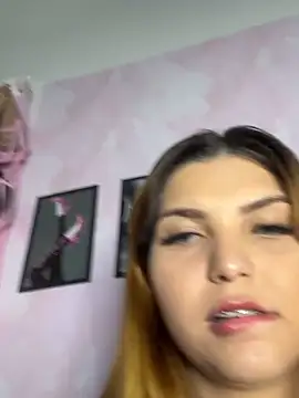 melyssaa23 online show from 05-05-26, 02:47