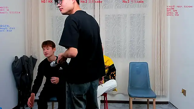 Snapshot of Delicious-boys-001 chatting on 11-26-25, 10:15 Delicious-boys-001 online show from 11-26-25, 10:15