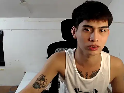 DecentGUy04 online show from 11-20-25, 05:57