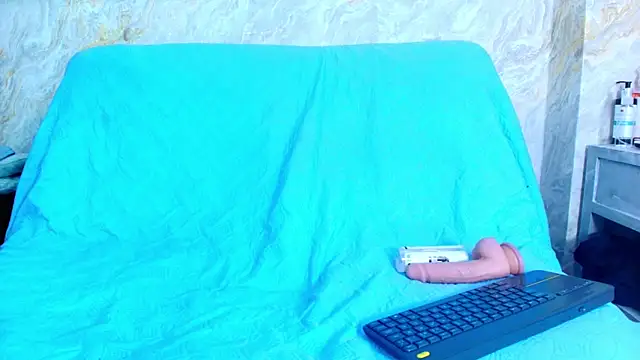 Snapshot of sofiaa_little chatting on 11-20-25, 08:42 sofiaa little online show from 11-20-25, 08:42