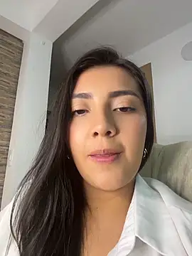 Snapshot of Sammyy_torres chatting on 04-15-26, 04:51 Sammyy torres online show from 04-15-26, 04:51