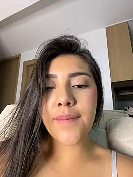 Snapshot of Sammyy_torres chatting on 05-16-26, 04:11 Sammyy torres online show from 05-16-26, 04:11