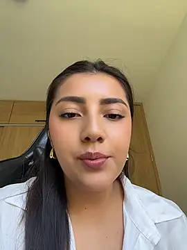 Snapshot of Sammyy_torres chatting on 04-12-26, 06:00 Sammyy torres online show from 04-12-26, 06:00