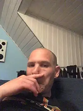 Snapshot of Spielzeugtwink chatting on 07-02-26, 11:11 Spielzeugtwink online show from 07-02-26, 11:11