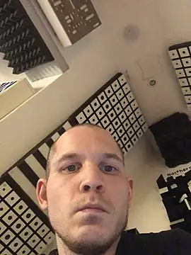 Spielzeugtwink online show from 04-03-26, 03:40