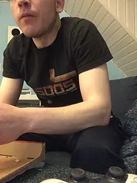 Spielzeugtwink online show from 03-14-26, 09:21