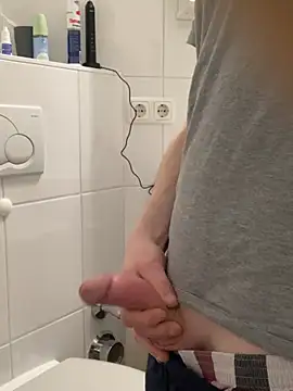 Spielzeugtwink online show from 02-08-26, 03:10