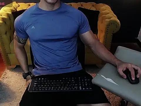 Snapshot of tayler_luke chatting on 12-03-25, 01:17 tayler luke online show from 12-03-25, 01:17