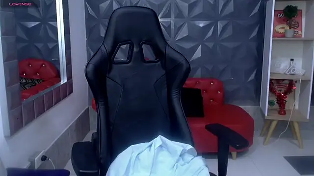 becky lynch 102 online show from 11-21-25, 05:12