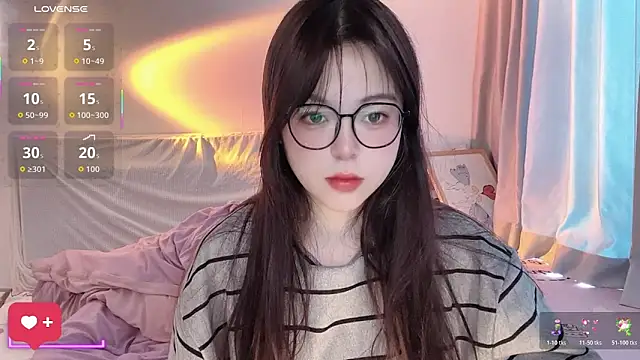 Snapshot of -Angela chatting on 11-30-25, 03:40 -Angela online show from 11-30-25, 03:40