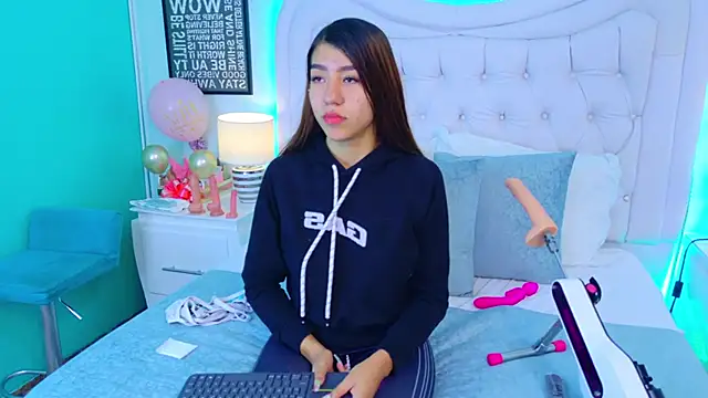 ViolettFrosst online show from 11-28-25, 08:42